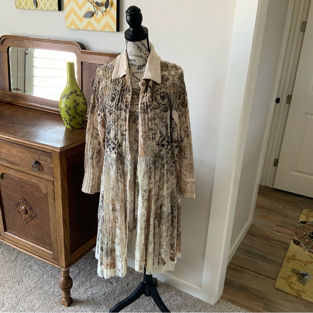 Elegant Beige and Black Women's Tunic and jacket set.